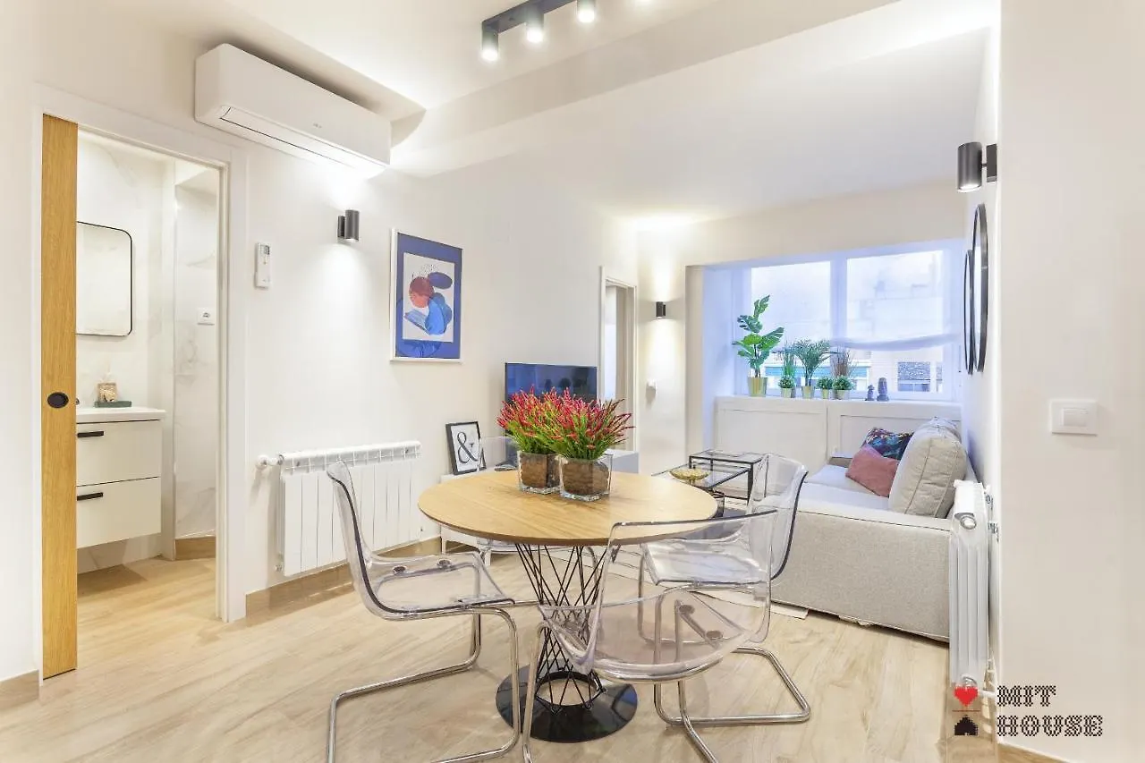 Apartment Mit House Puerta De America IV En Madrid Spain